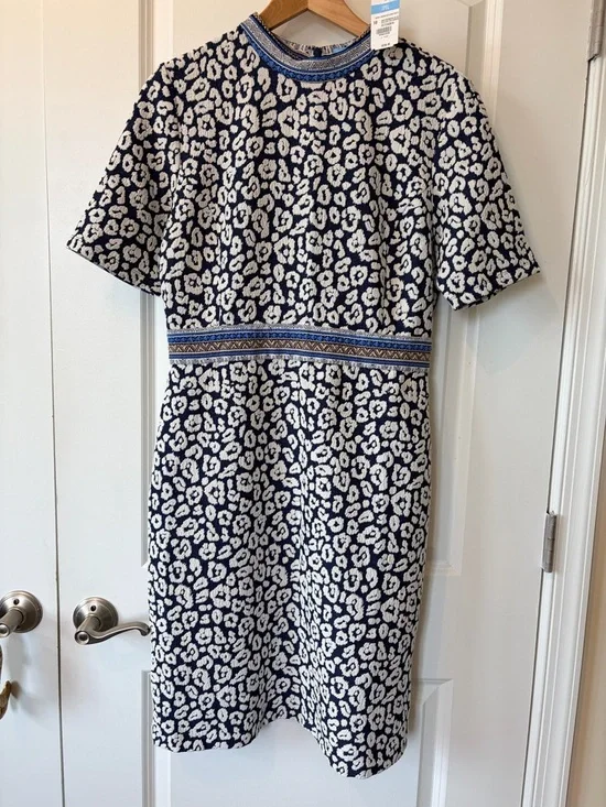 J McLaughlin Classic Navy and White Floral Sheath Dress geo cheetah size 10 NEW - Picture 2 of 9
